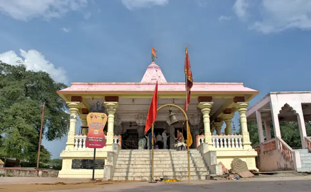 Kal Bhairav temple, Ujjain, usually visited on the same trip as the gufa (not the gufa itself)